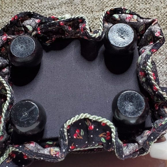 Vintage Mary Englebreit Plush Armchair with hidden box under cushion - Picture 9 of 9